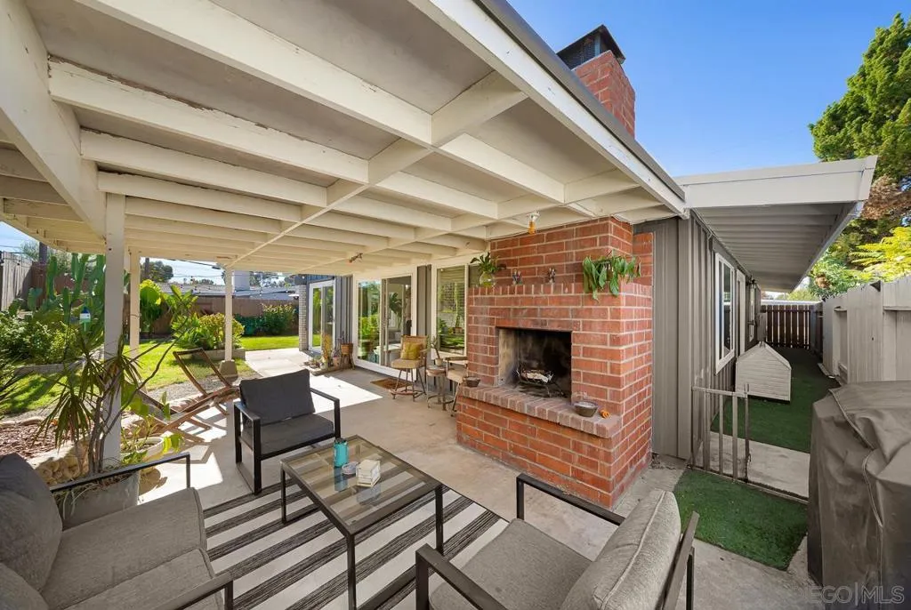 6209 Amber Lake Ave, San Diego, California 92119 home-pic-33