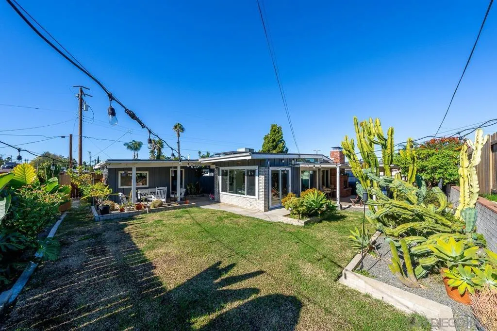 6209 Amber Lake Ave, San Diego, California 92119 home-pic-36