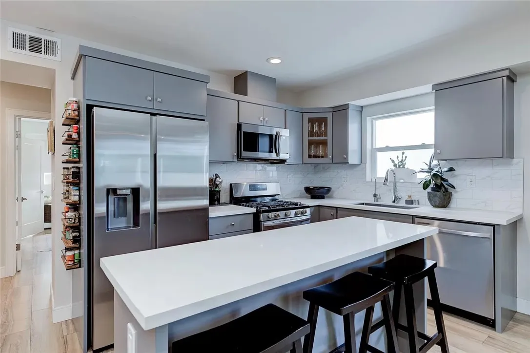 2151 S West View Street, Los Angeles, California 90016 home-pic-25