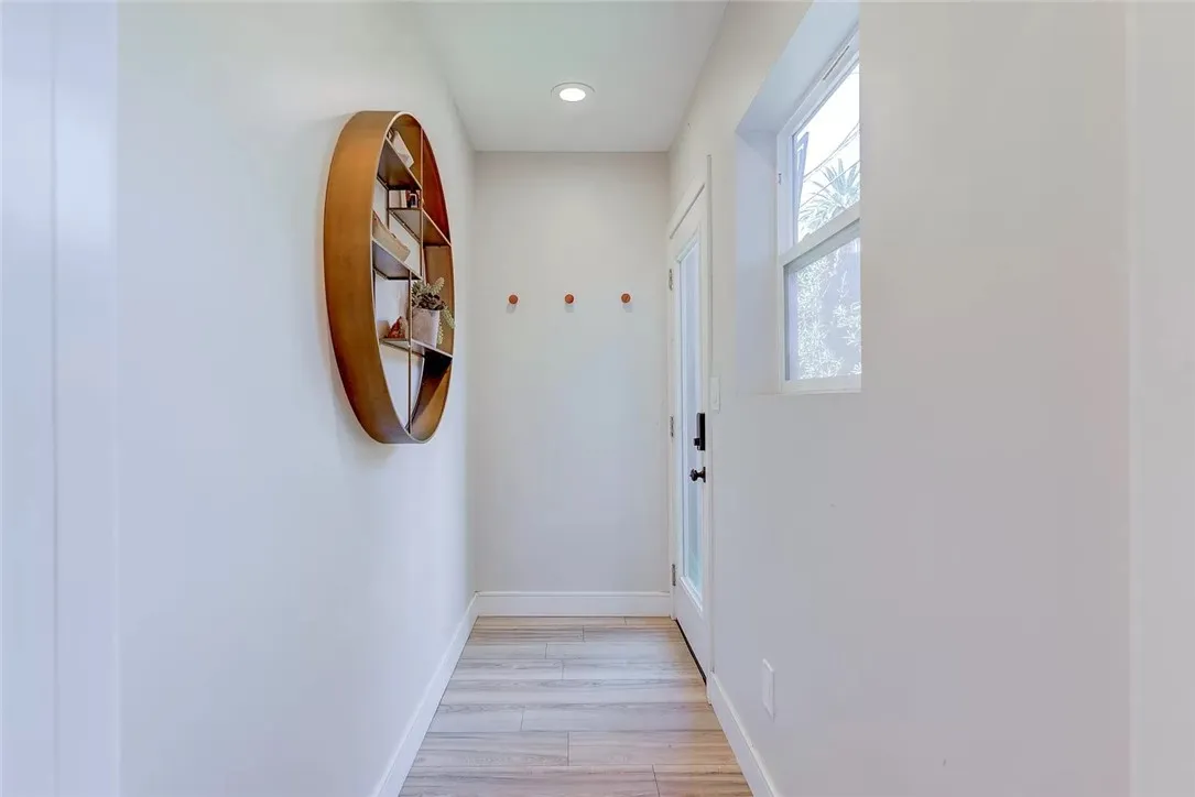 2151 S West View Street, Los Angeles, California 90016 home-pic-16