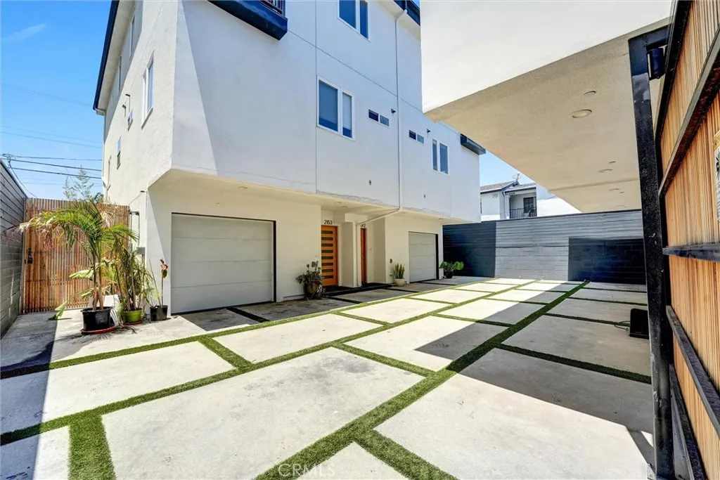 2151 S West View Street, Los Angeles, California 90016 home-pic-11