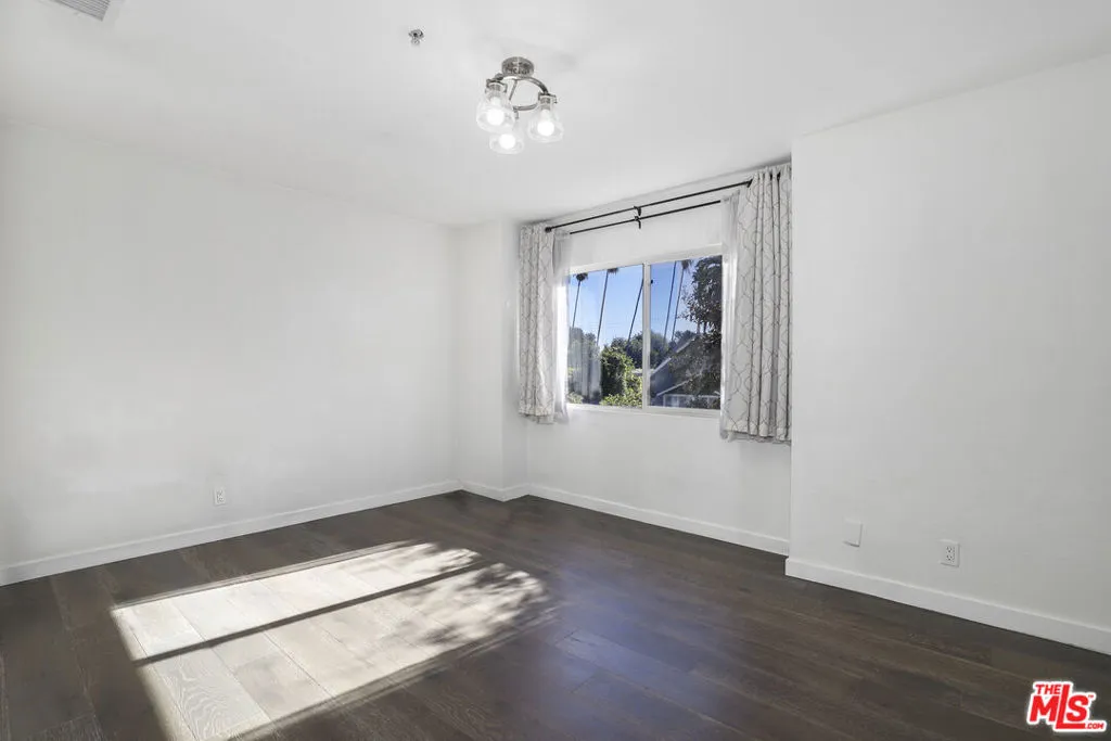 762 E Orange Grove Boulevard 5, Pasadena, California 91104 home-pic-19