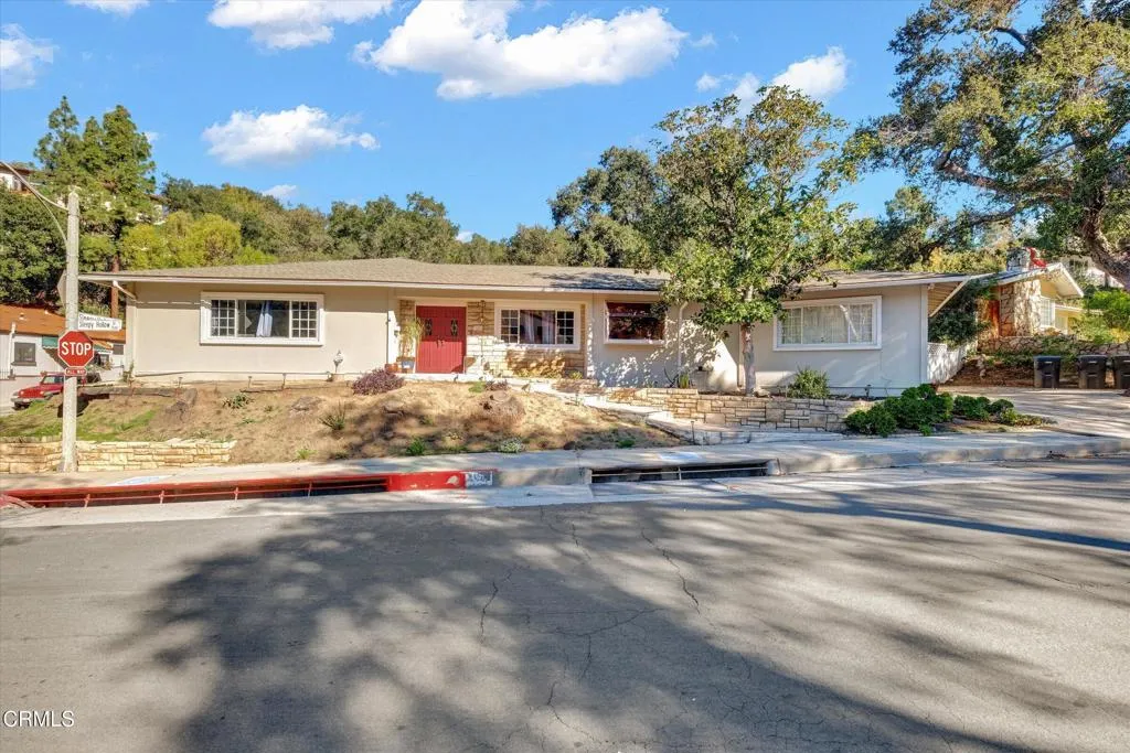 200 Sleepy Hollow Terrace, Glendale, California 91206 home-pic-0