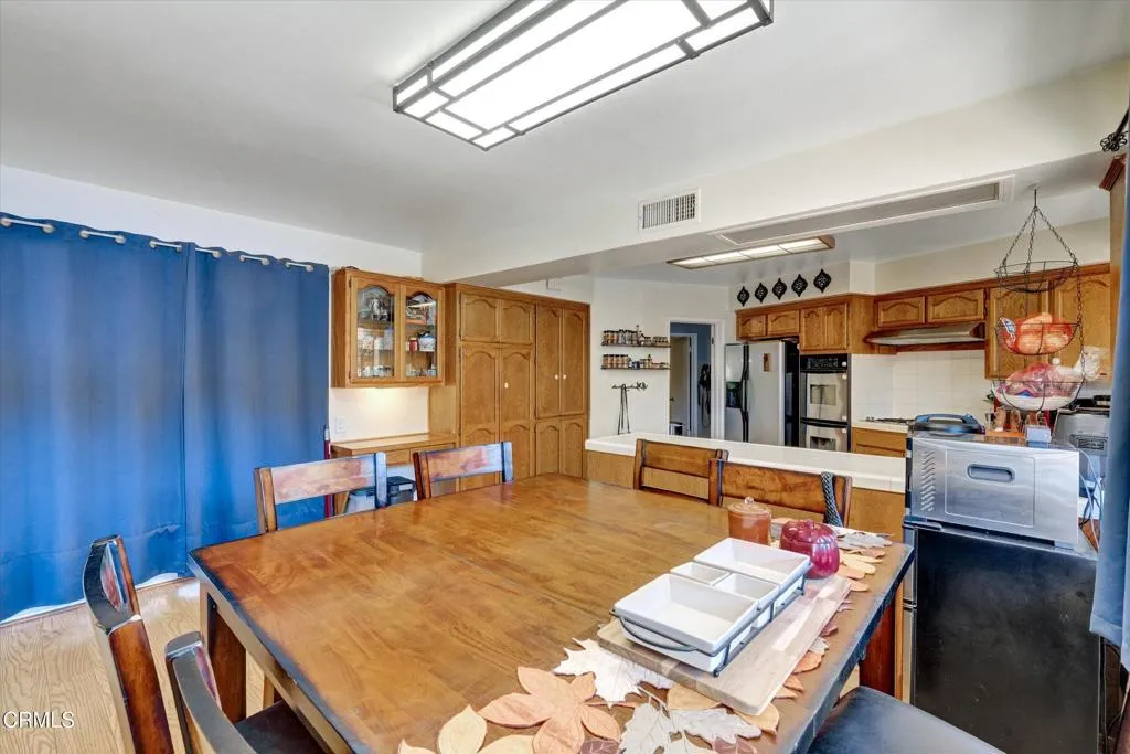 200 Sleepy Hollow Terrace, Glendale, California 91206 home-pic-11