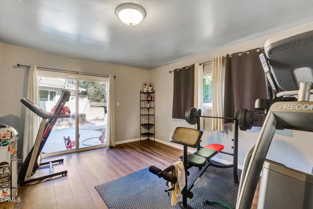 200 Sleepy Hollow Terrace, Glendale, California 91206 home-pic-18