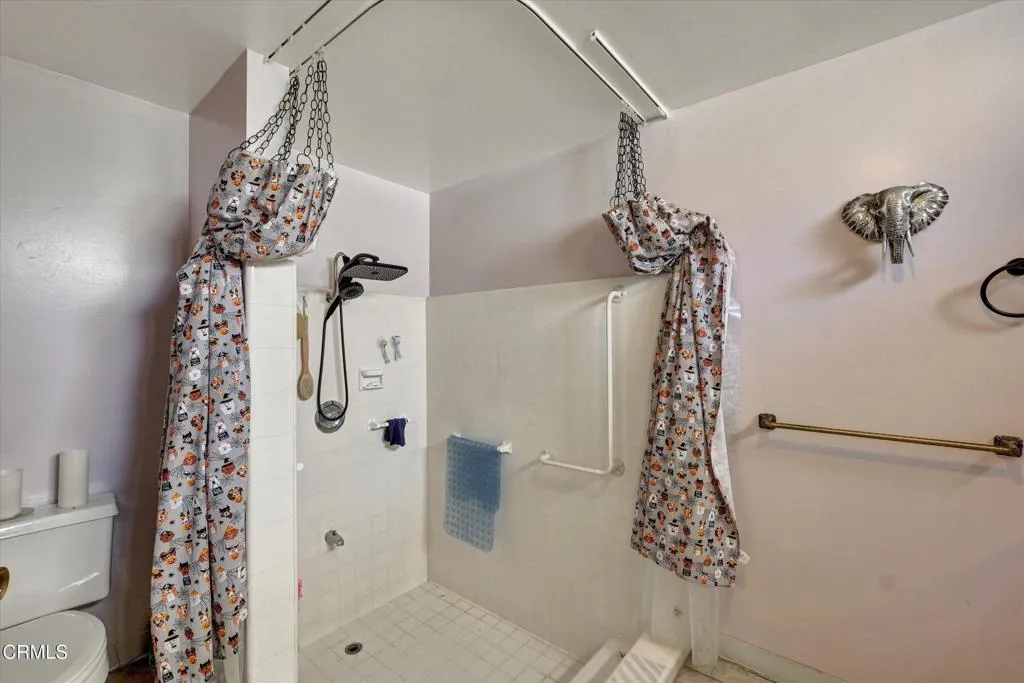 200 Sleepy Hollow Terrace, Glendale, California 91206 home-pic-34