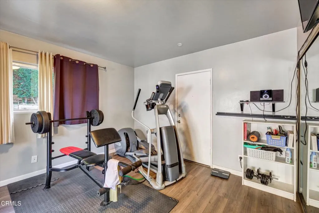200 Sleepy Hollow Terrace, Glendale, California 91206 home-pic-19