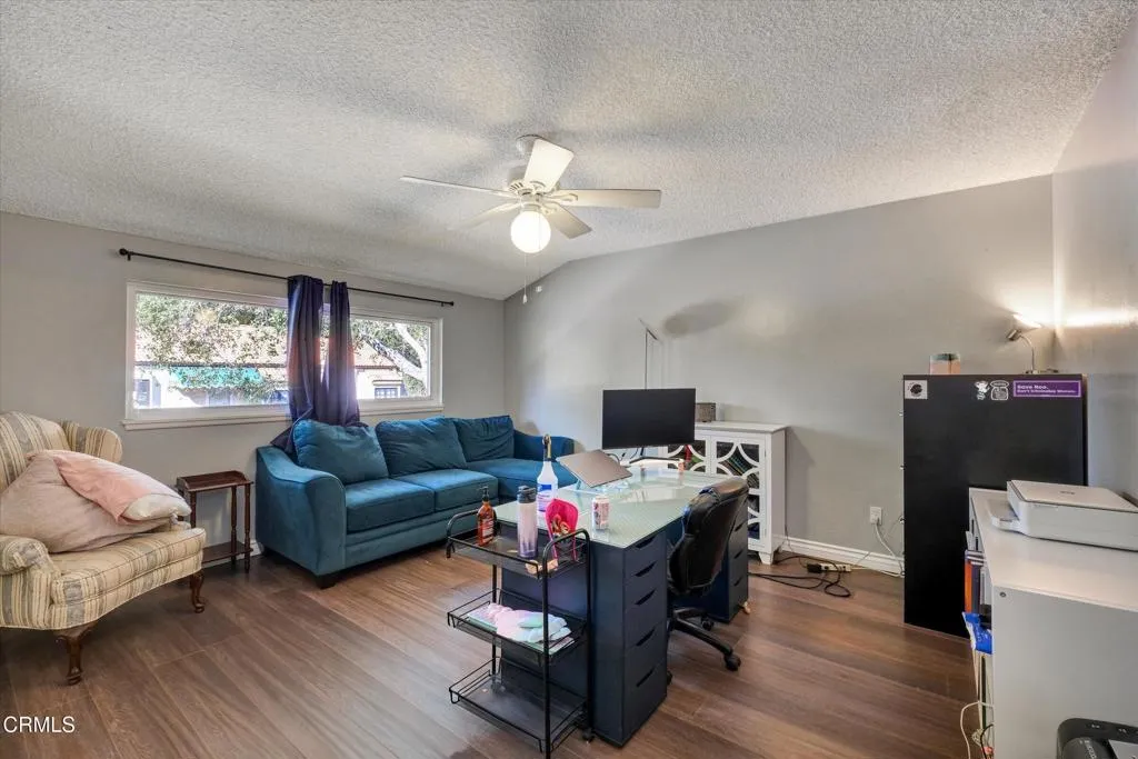 200 Sleepy Hollow Terrace, Glendale, California 91206 home-pic-28