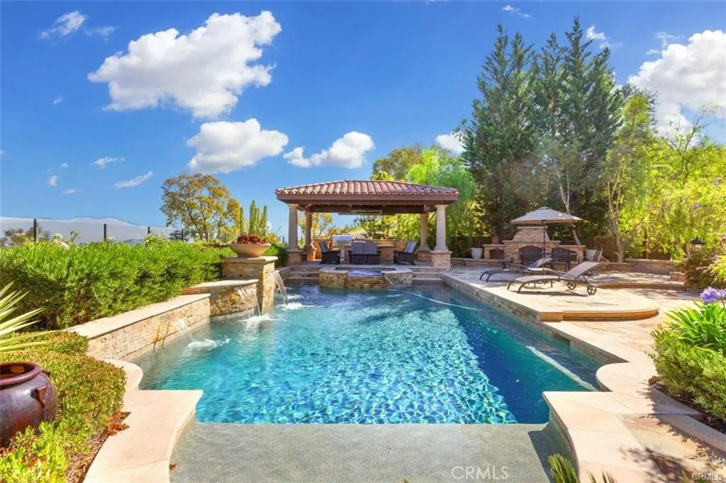 21 Ridgeview, Irvine, California 92603 home-pic-20