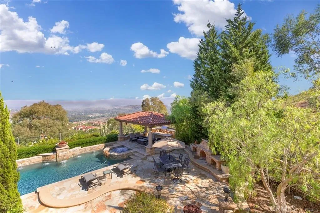 21 Ridgeview, Irvine, California 92603 home-pic-9