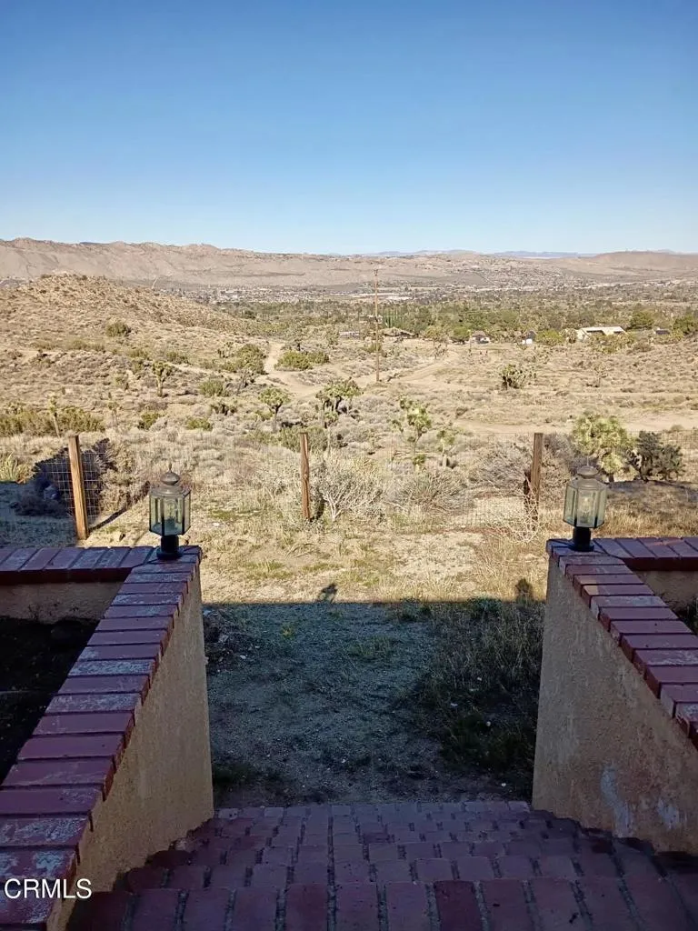8991 Amador Avenue, Yucca Valley, California 92284 home-pic-1