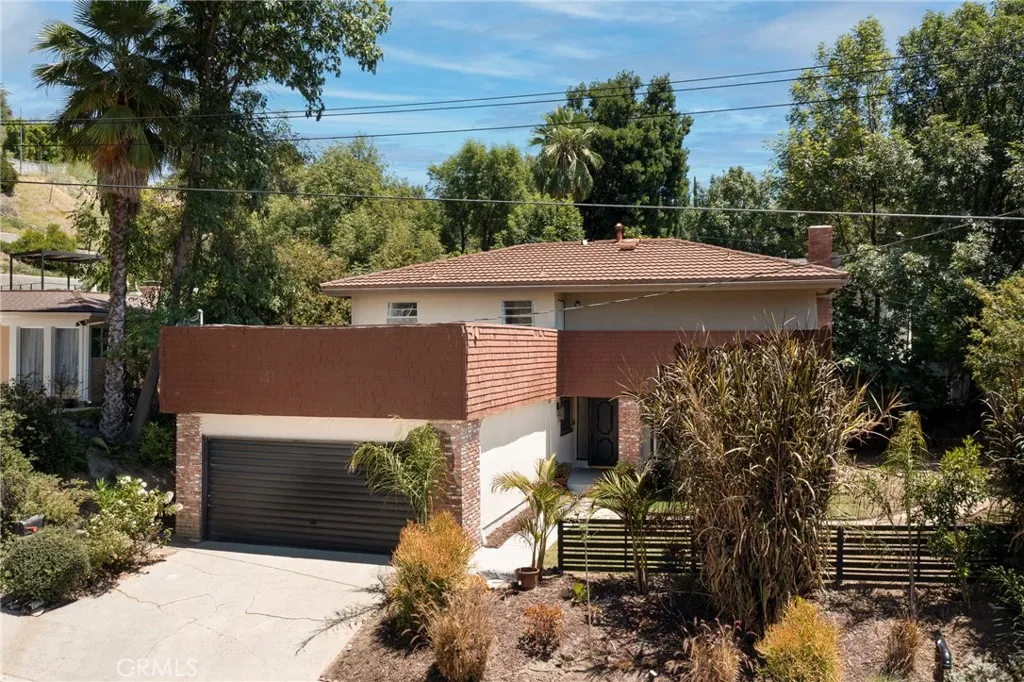 22666 Cavalier Street, Woodland Hills, California 91364 home-pic-0
