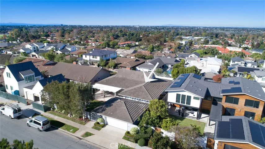 2531 Buckeye, Newport Beach, California 92660