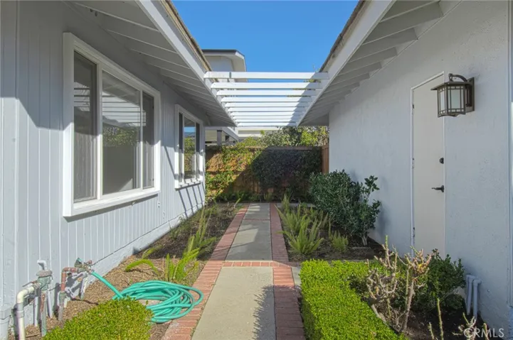2531 Buckeye, Newport Beach, California 92660