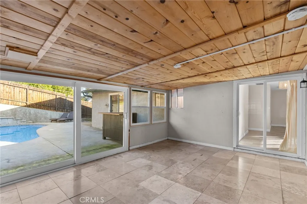 102 Glencrest Lane, Paso Robles, California 93446 home-pic-9