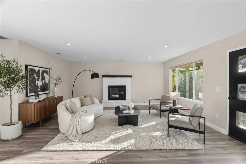 102 Glencrest Lane, Paso Robles, California 93446 home-pic-5