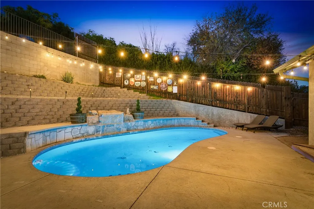 102 Glencrest Lane, Paso Robles, California 93446 home-pic-16