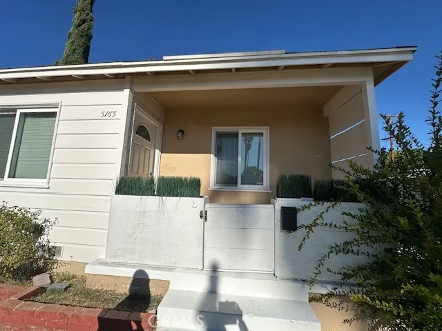 5765 Jamieson, Encino, California 91316 home-pic-1