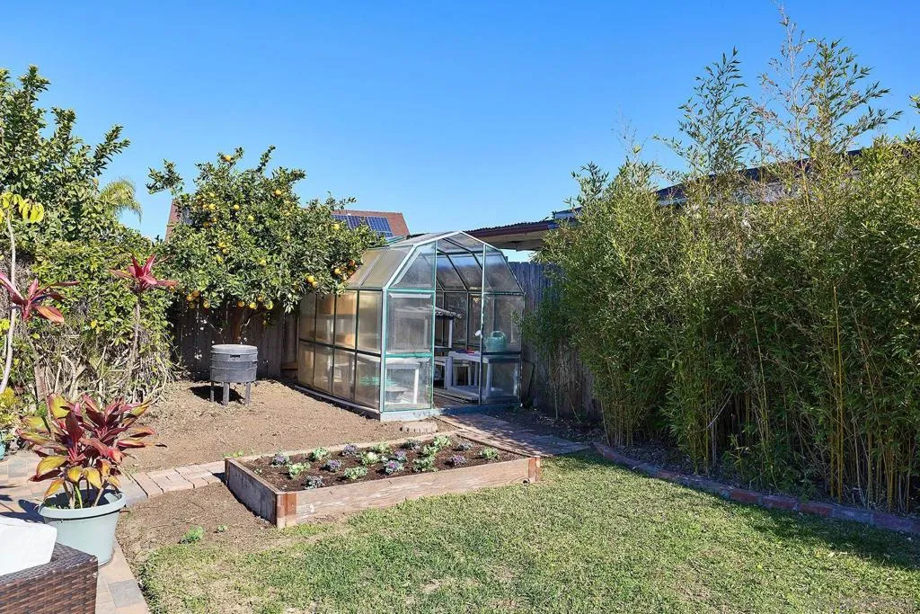 7962 Merrington Pl, San Diego, California 92126 home-pic-30