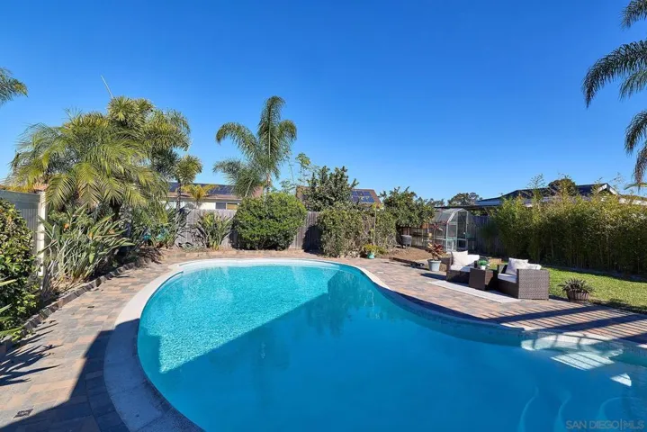 7962 Merrington Pl, San Diego, California 92126