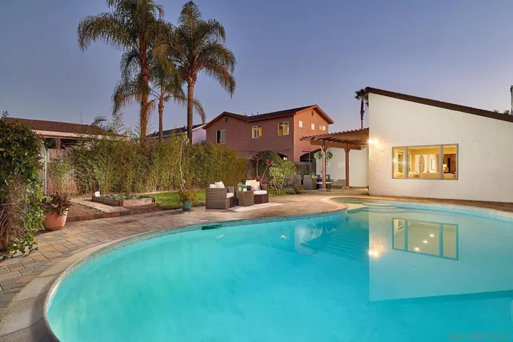 7962 Merrington Pl, San Diego, California 92126