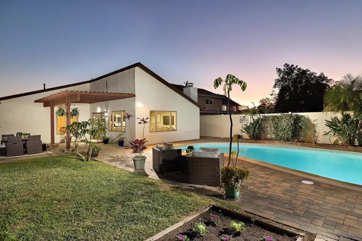 7962 Merrington Pl, San Diego, California 92126