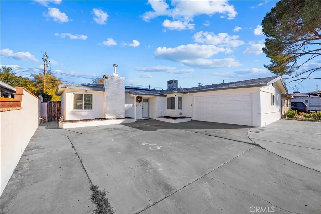 45026 16th W, Lancaster, California 93534 home-pic-2