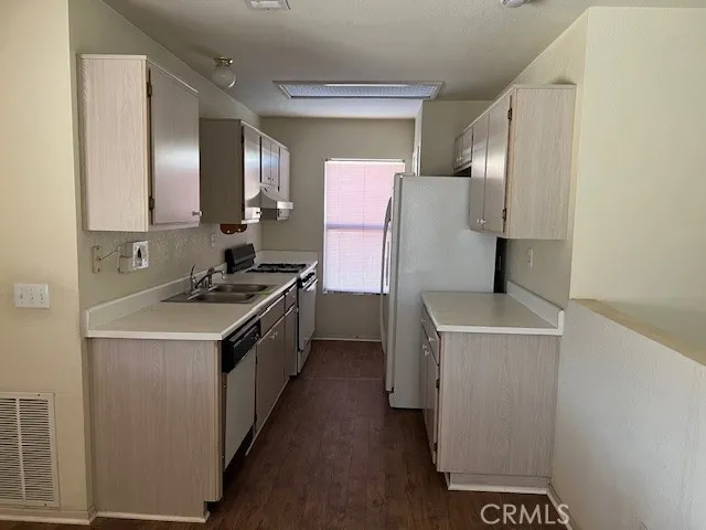 17919 Juniper, Adelanto, California 92301 home-pic-5