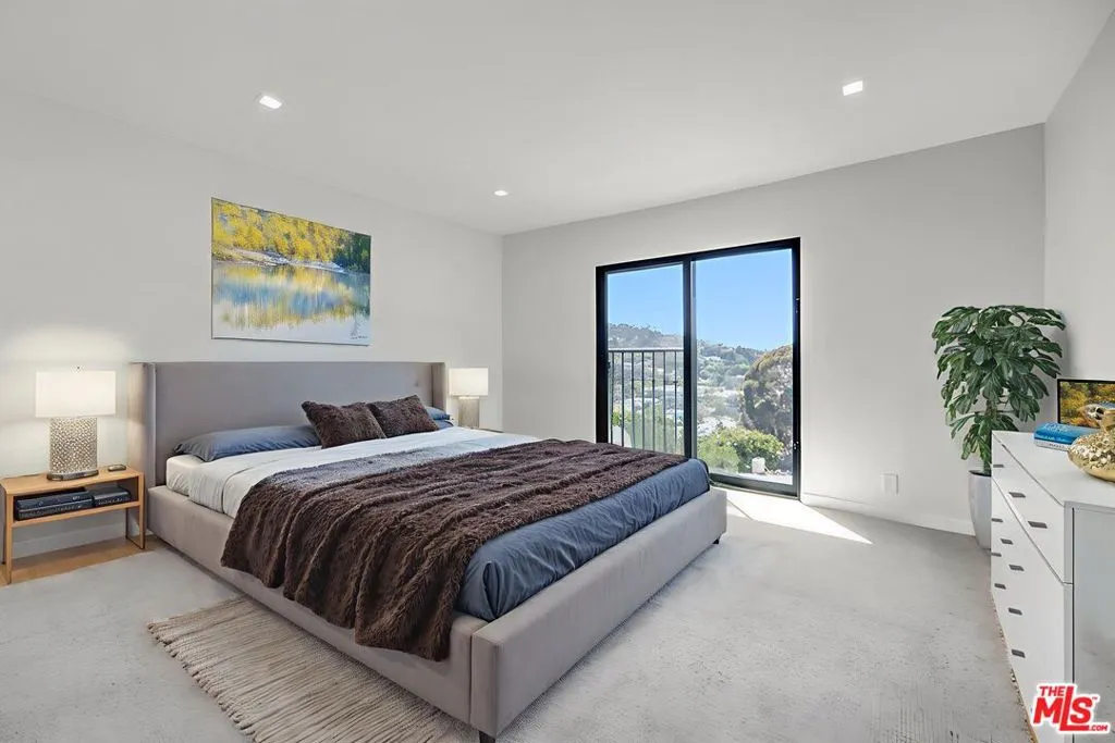 3236 Primera Avenue, Los Angeles, California 90068 home-pic-29