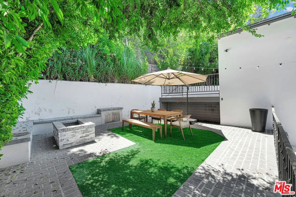 3236 Primera Avenue, Los Angeles, California 90068 home-pic-40