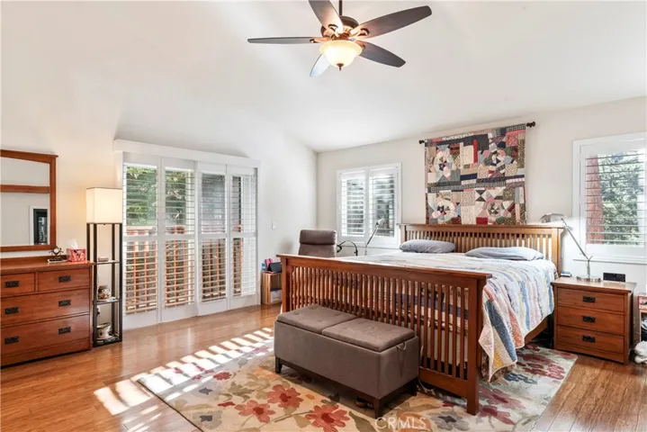 Roomy ensuite with large windows.