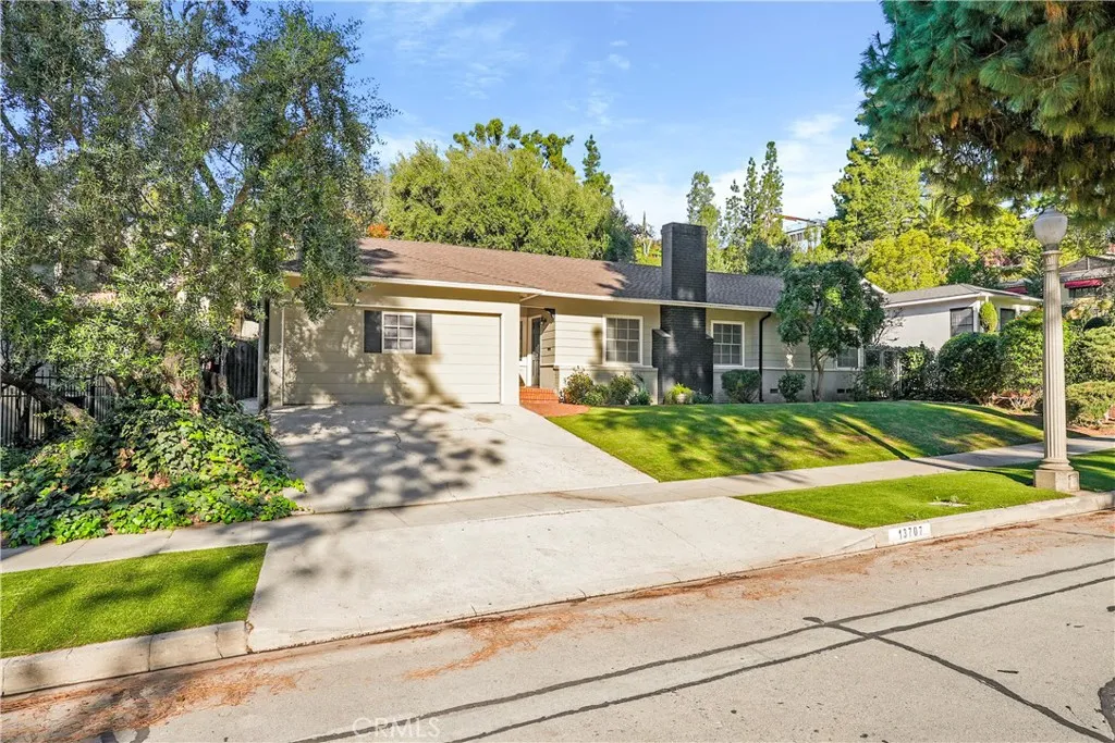 13707 Philadelphia, Whittier, California 90601 home-pic-2