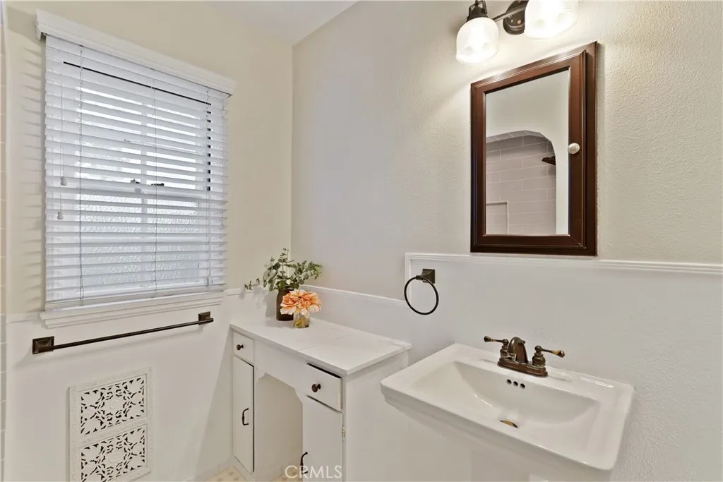 13707 Philadelphia, Whittier, California 90601 home-pic-35