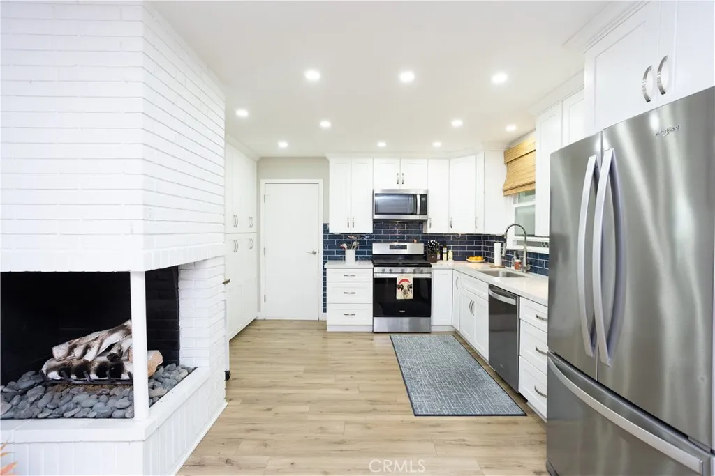 119 N Annin, Fullerton, California 92831 home-pic-1