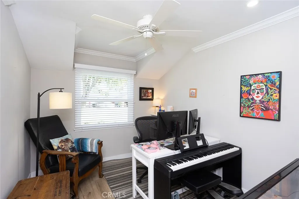 119 N Annin, Fullerton, California 92831 home-pic-20