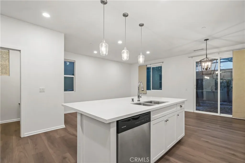 7619 N Patriot, Van Nuys, California 91405 home-pic-11