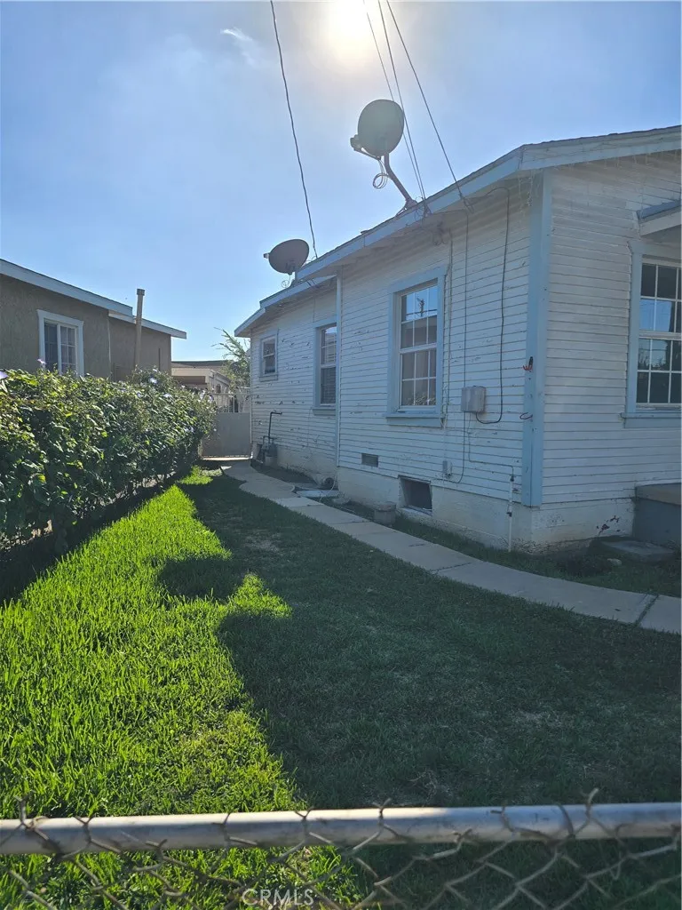 3868 E 1st, Los Angeles, California 90063 home-pic-1