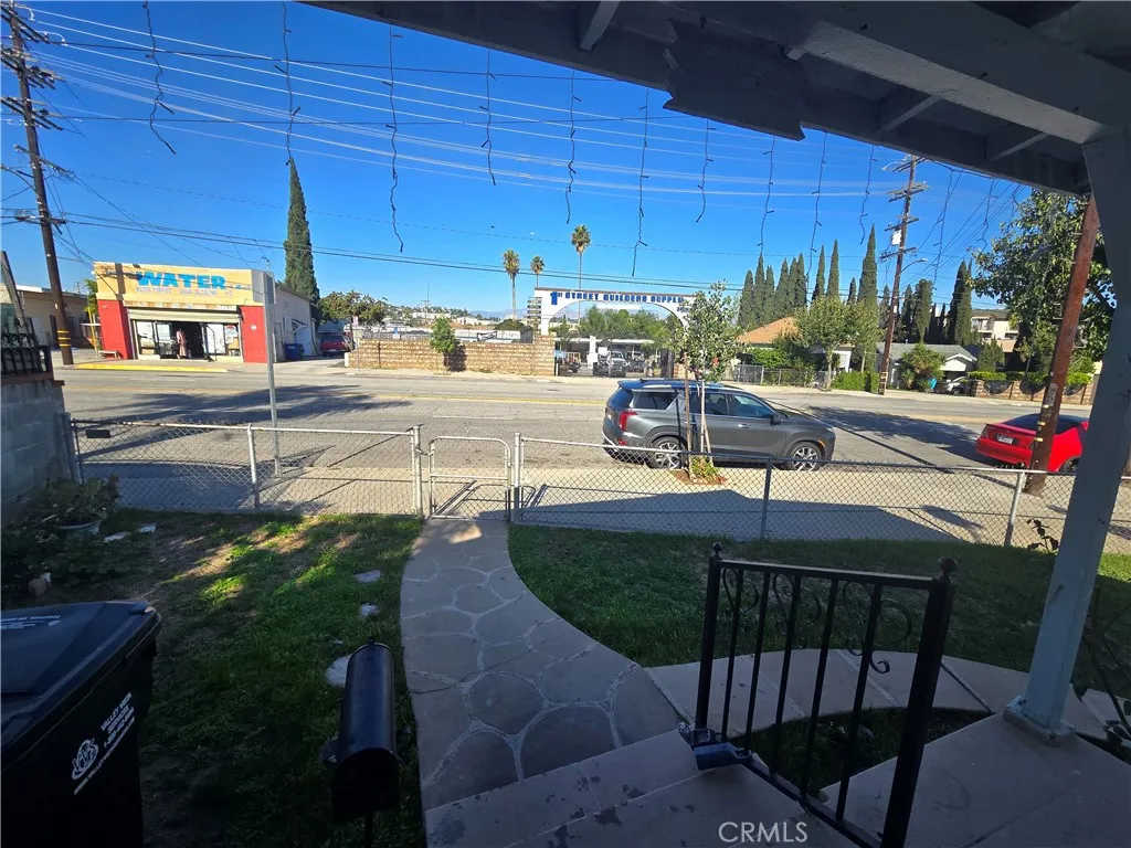 3868 E 1st, Los Angeles, California 90063 home-pic-10