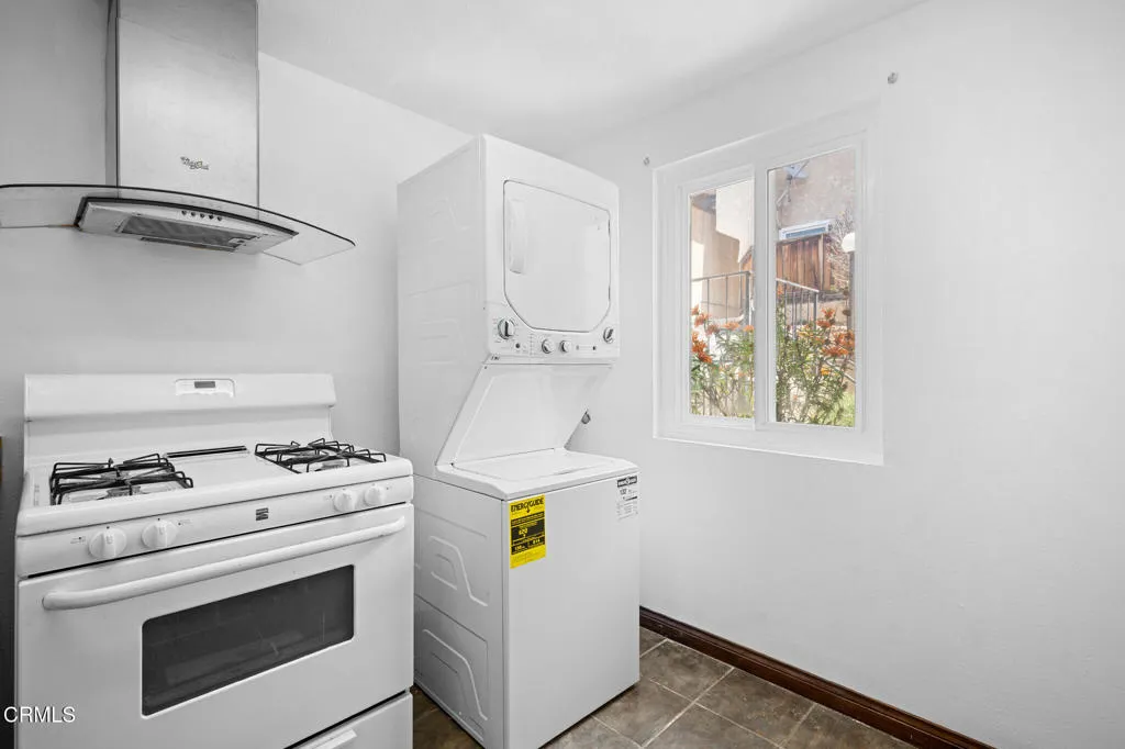 5036 E Echo Street 37, Los Angeles, California 90042 home-pic-12