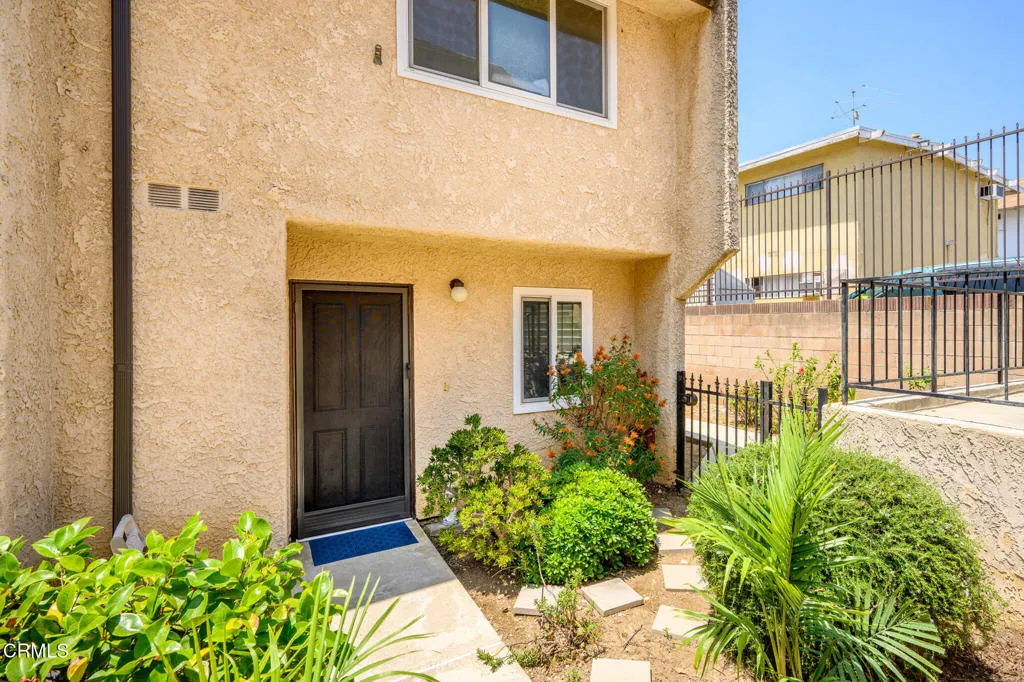 5036 E Echo Street 37, Los Angeles, California 90042 home-pic-2