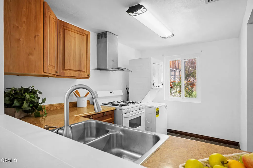 5036 E Echo Street 37, Los Angeles, California 90042 home-pic-10