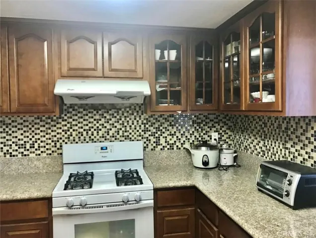 Kitchen - view 1