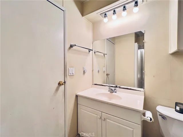 2nd bathroom - view 2