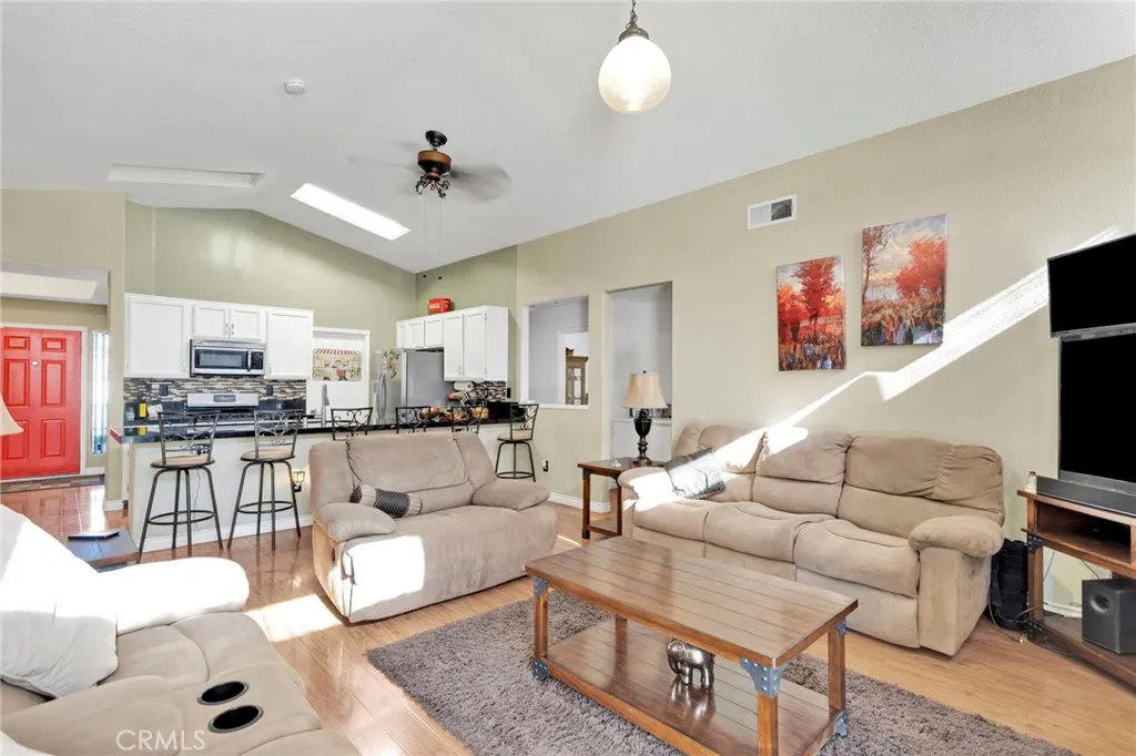 14405 Cedar, Hesperia, California 92344 home-pic-23