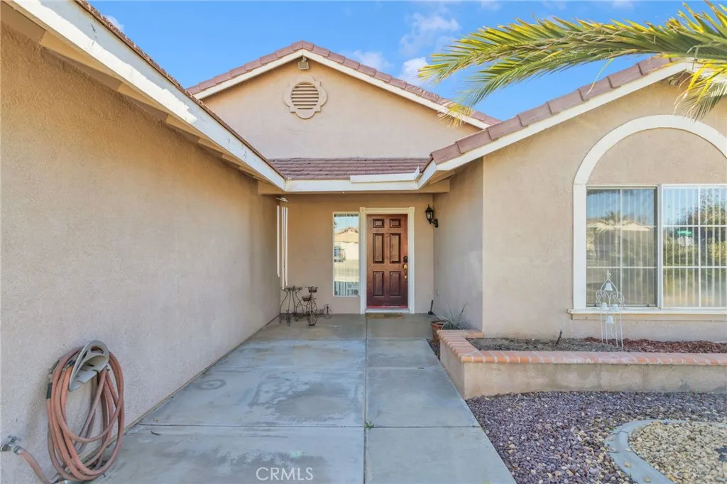 14405 Cedar, Hesperia, California 92344 home-pic-5