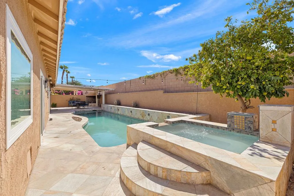 43875 Milan Court, La Quinta, California 92253 home-pic-38