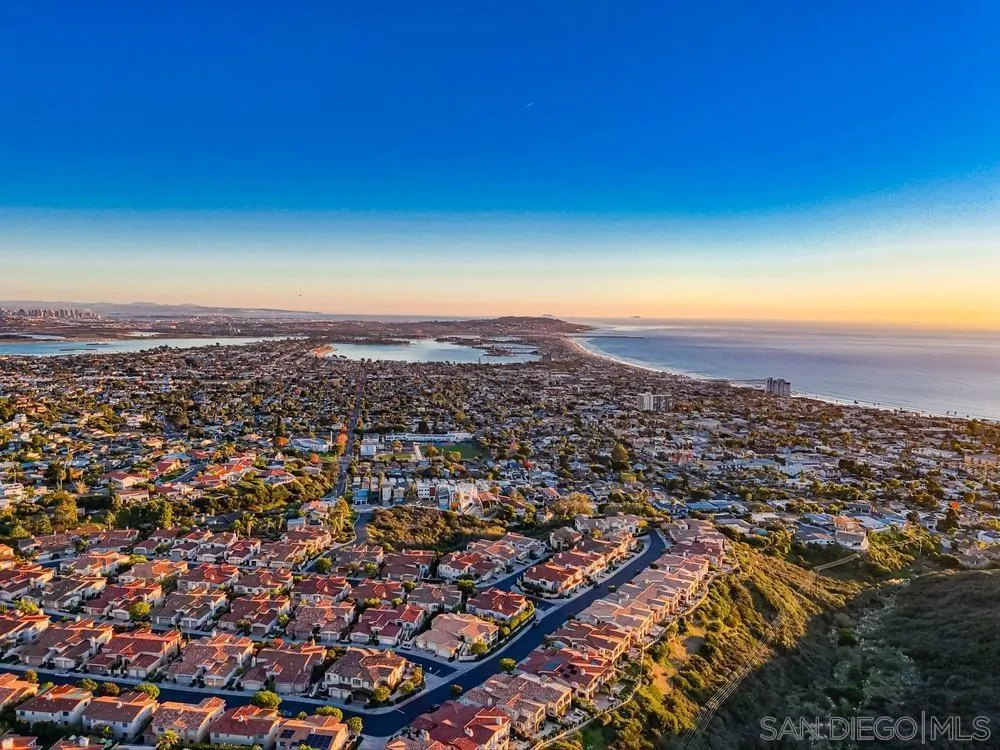 5448 Caminito Bayo, La Jolla, California 92037 home-pic-48