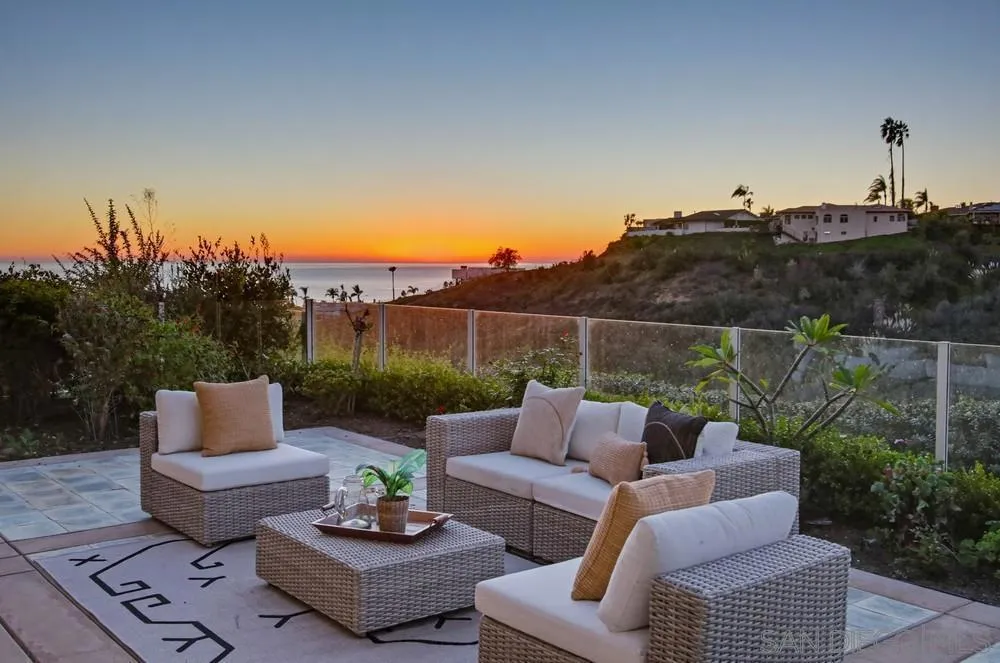 5448 Caminito Bayo, La Jolla, California 92037 home-pic-18