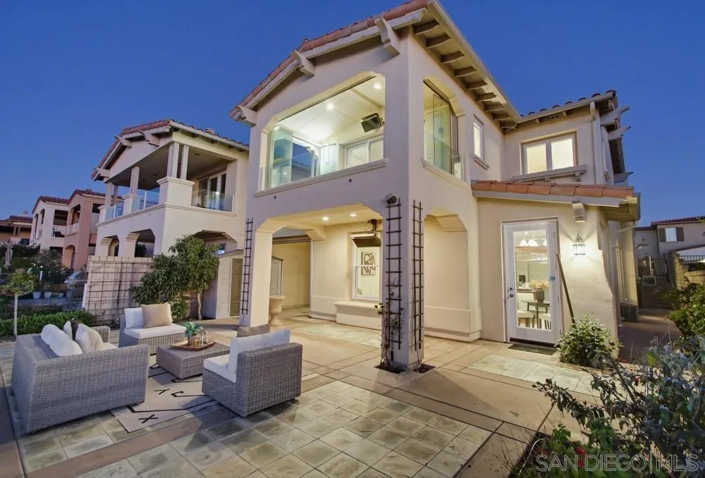 5448 Caminito Bayo, La Jolla, California 92037 home-pic-17