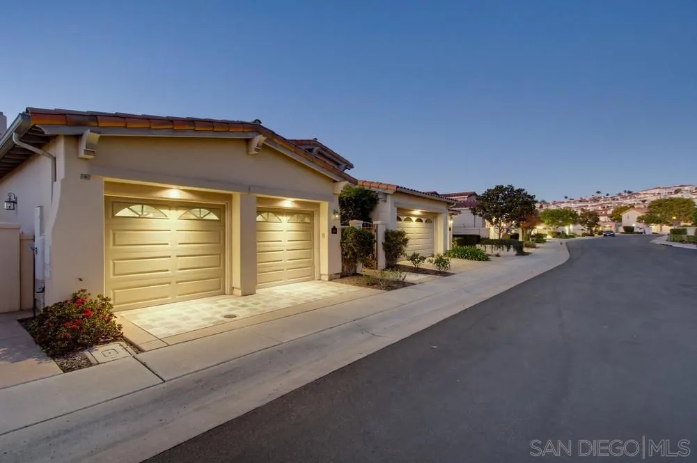 5448 Caminito Bayo, La Jolla, California 92037 home-pic-50